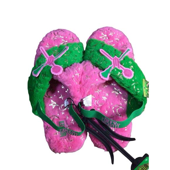 Ground UP Wicked Fuzzy Slippers Pink & Green Adult Size 9/10 NWT Glinda Elphaba - Picture 2 of 6